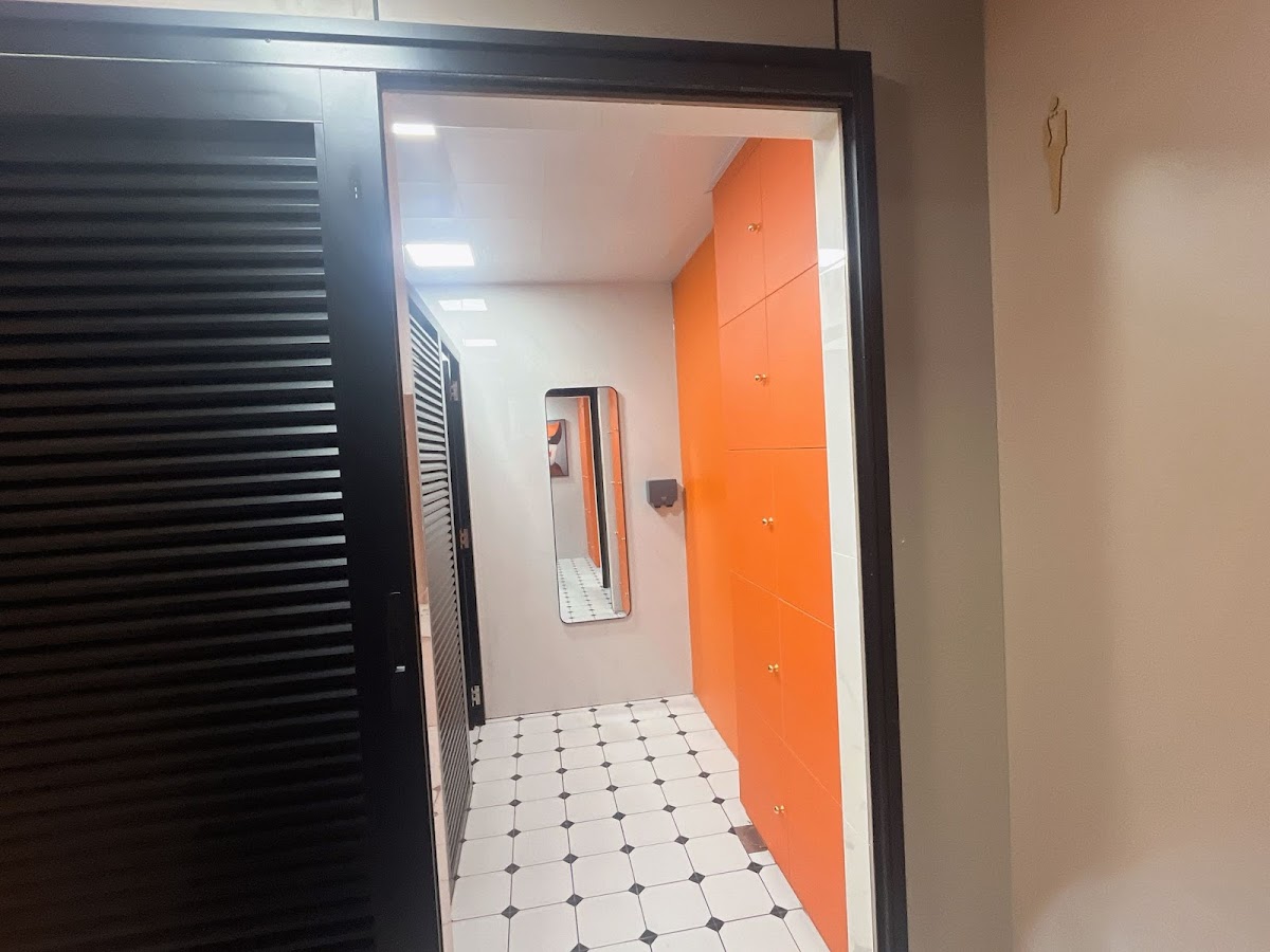 Athlèse Fitness 24H-Outram gym interior